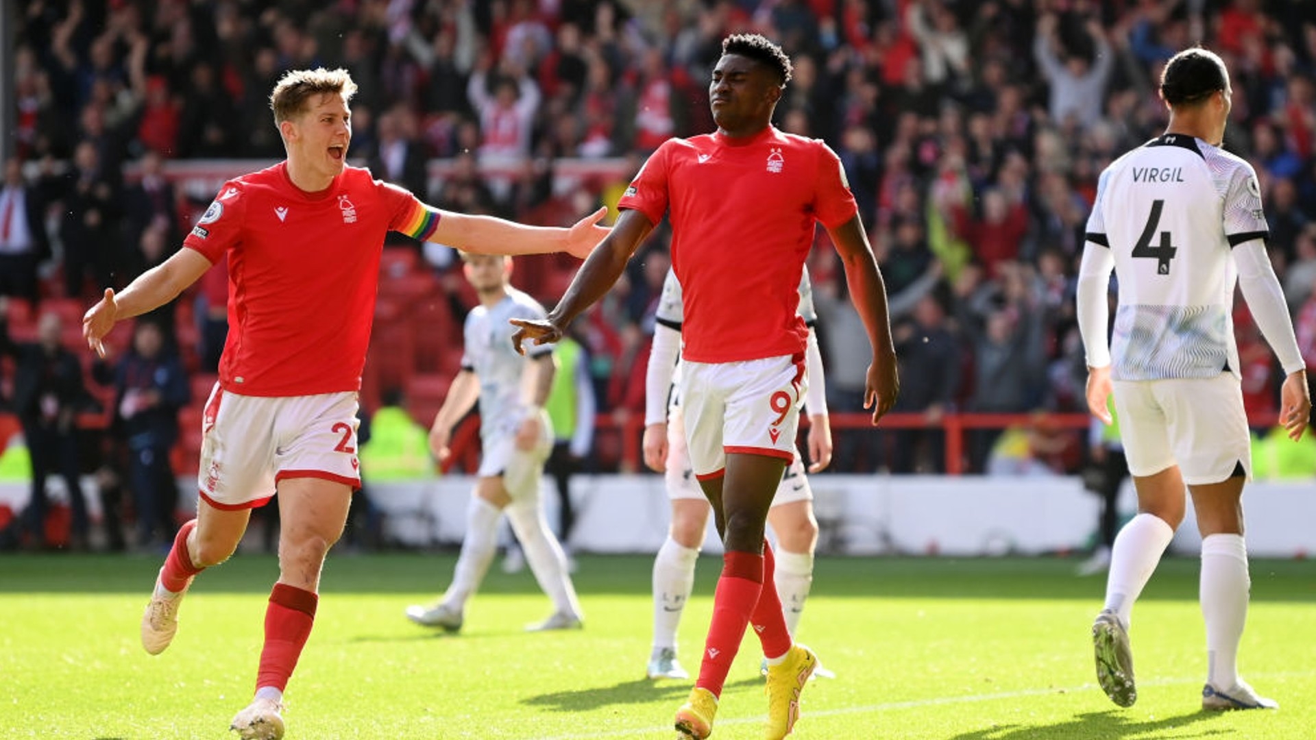 霍索恩足球 霍索恩足球