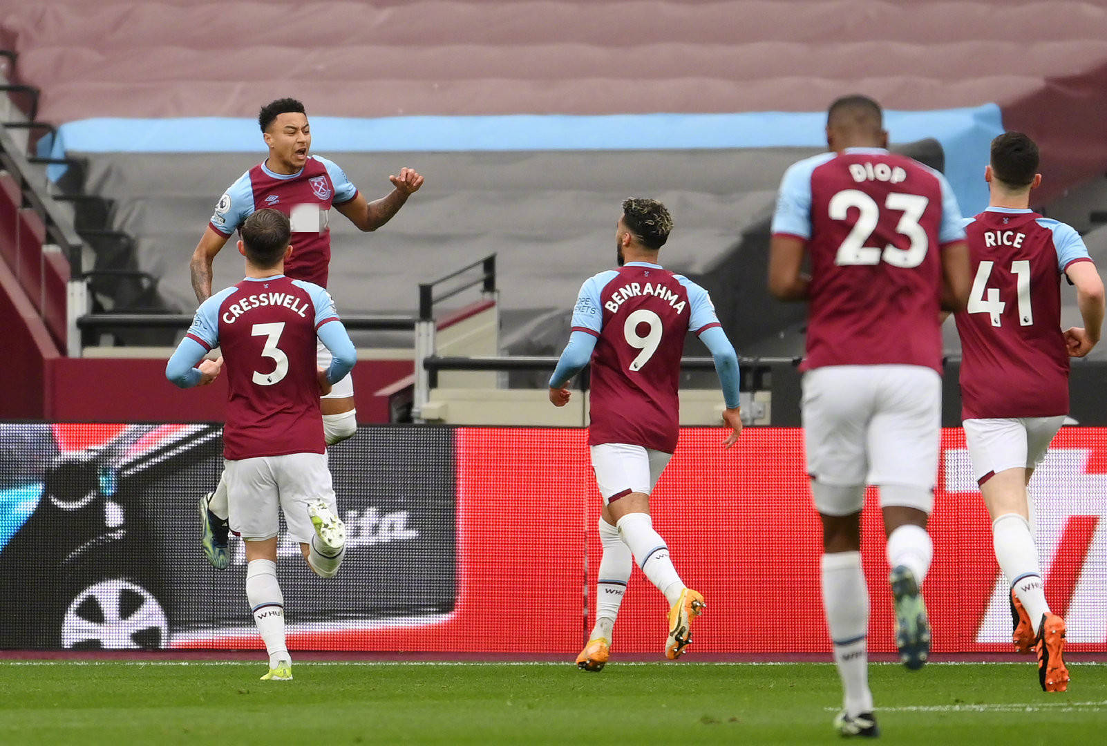 产生强烈的 产生强烈的